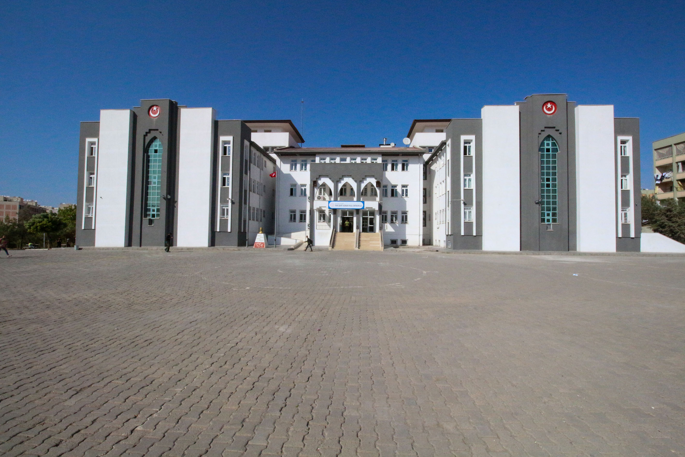 Toki Şehit Adnan Yaslı Ortaokulu